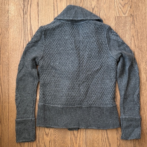 LOFT Gray Cable Knit Cardigan Toggle Closure Cozy Sweater Size Medium - Picture 10 of 10
